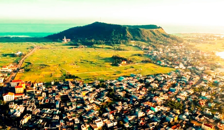 Đến L&yacute; Sơn ngắm trầm t&iacute;ch c&aacute;c đợt phun tr&agrave;o n&uacute;i lửa h&agrave;ng triệu năm- Ảnh 5.