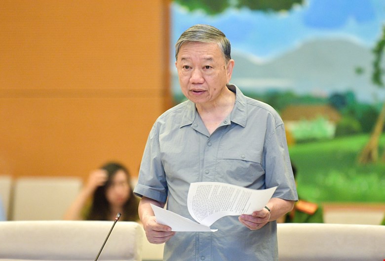 Cần thiết đưa dao c&oacute; t&iacute;nh s&aacute;t thương cao l&agrave; vũ kh&iacute; th&ocirc; sơ- Ảnh 1.