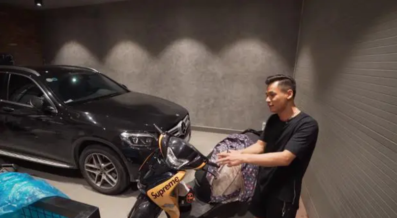 Ngoài kênh Youtube triệu view Ngoài kênh Youtube triệu view