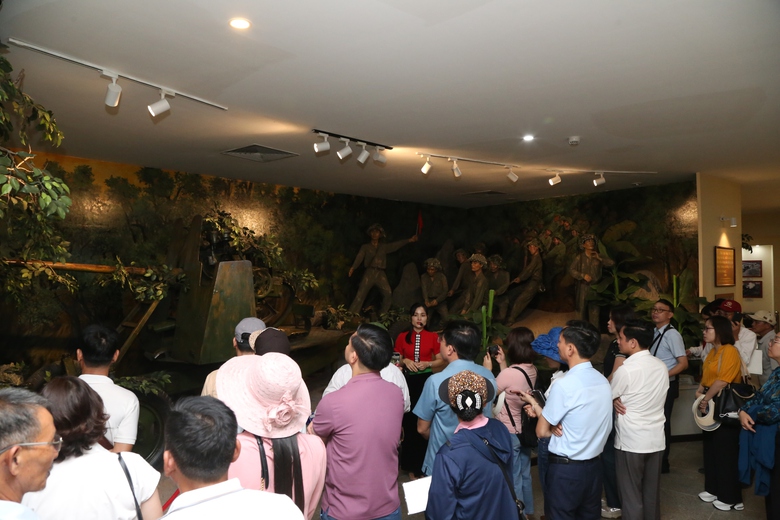 Những hoạt động &yacute; nghĩa hướng tới kỷ niệm 70 năm chiến thắng Điện Bi&ecirc;n Phủ- Ảnh 2.