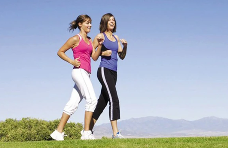 Bất ngờ bài tập đơn giản ai cũng có thể thực hiện giúp bảo vệ sức khỏe, tăng tuổi thọ- Ảnh 1. Bất ngờ bài tập đơn giản ai cũng có thể thực hiện giúp bảo vệ sức khỏe, tăng tuổi thọ- Ảnh 1.