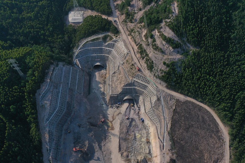 Vượt kh&oacute; th&ocirc;ng hầm Sơn Triệu tr&ecirc;n cao tốc Quy Nhơn - Ch&iacute; Thạnh trước 1 th&aacute;ng- Ảnh 1.