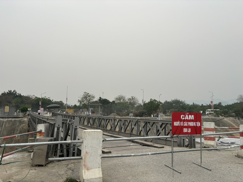 Điểm nhấn hệ thống chiếu sáng cầu Mường Thanh dịp kỷ niệm 70 năm chiến thắng Điện Biên Phủ- Ảnh 1. Điểm nhấn hệ thống chiếu sáng cầu Mường Thanh dịp kỷ niệm 70 năm chiến thắng Điện Biên Phủ- Ảnh 1.