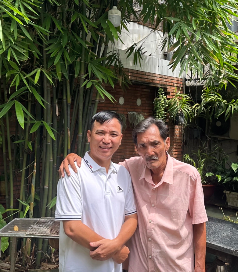 Thương Tín đi hát đám cưới sau ồn ào tố ân nhân- Ảnh 2. Thương Tín đi hát đám cưới sau ồn ào tố ân nhân- Ảnh 2.