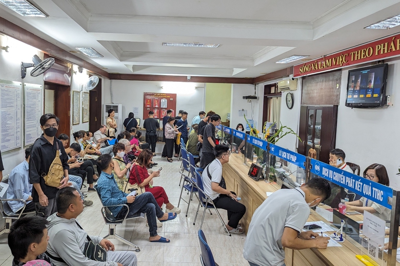 Đề xuất miễn lệ ph&iacute; cấp phiếu l&yacute; lịch tư ph&aacute;p tr&ecirc;n VNeID tại H&agrave; Nội- Ảnh 1.