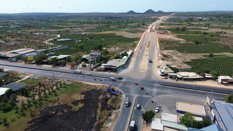 Cuối th&aacute;ng 4 th&ocirc;ng xe kỹ thuật đường nối cao tốc Phan Thiết - Dầu Gi&acirc;y- Ảnh 2.