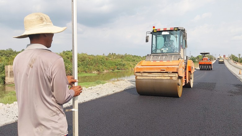 Dự &aacute;n tuyến tr&aacute;nh th&agrave;nh phố Long Xuy&ecirc;n đang thi c&ocirc;ng ra sao?- Ảnh 2.
