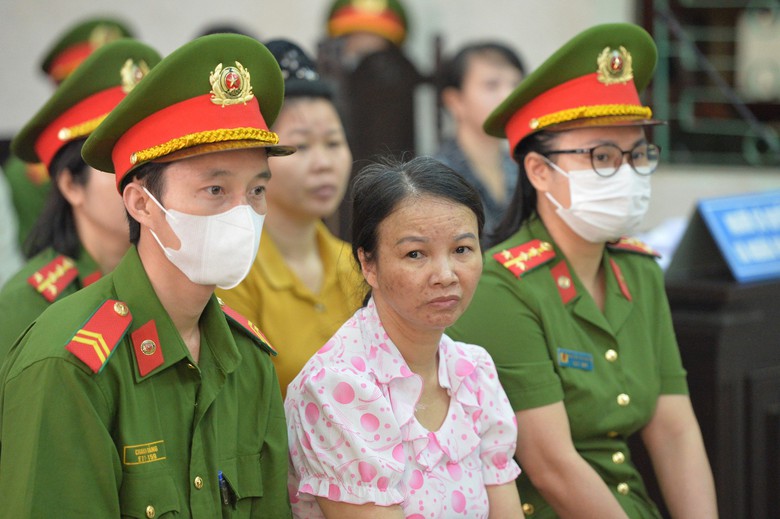 Vì sao tòa án phúc thẩm kết luận mẹ của nữ sinh giao gà ở Điện Biên buôn ma túy?- Ảnh 1. Vì sao tòa án phúc thẩm kết luận mẹ của nữ sinh giao gà ở Điện Biên buôn ma túy?- Ảnh 1.