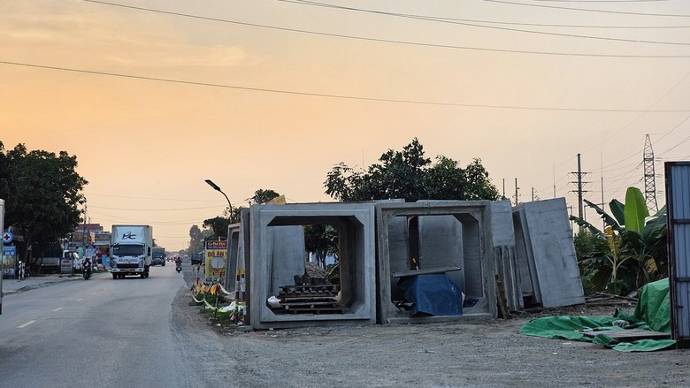Hải Dương: Ngổn ngang c&ocirc;ng trường đường tỉnh 391, nghi vấn g&acirc;y nứt nh&agrave; d&acirc;n- Ảnh 2.
