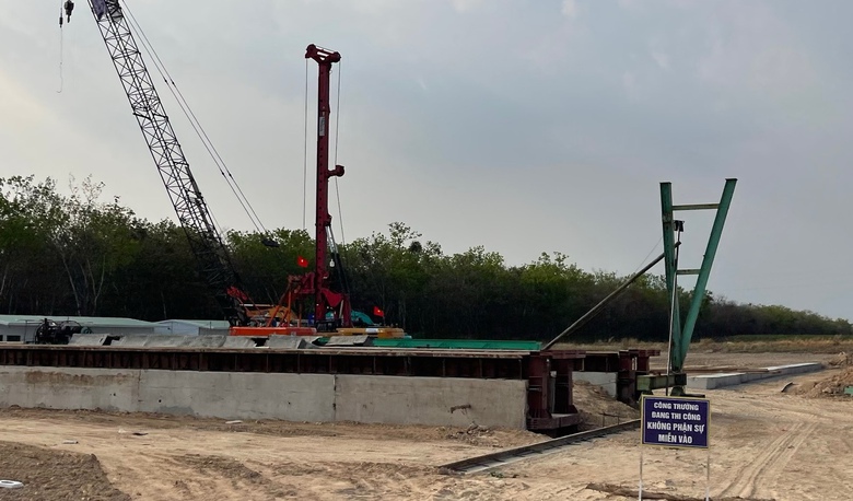 Đồng Nai điều nhiều c&aacute;n bộ về phường hỗ trợ giải quyết hồ sơ mặt bằng cao tốc- Ảnh 2.