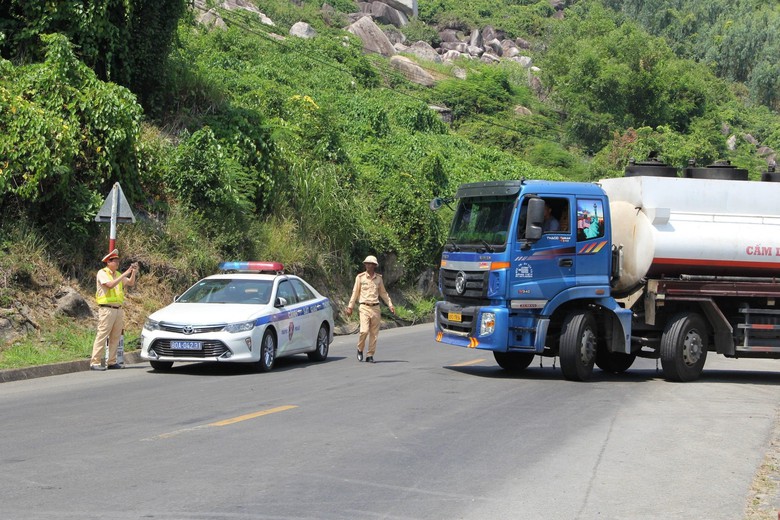 &Ocirc; t&ocirc; đ&atilde; được lưu th&ocirc;ng qua đ&egrave;o Cả từ 18h h&ocirc;m nay- Ảnh 2.