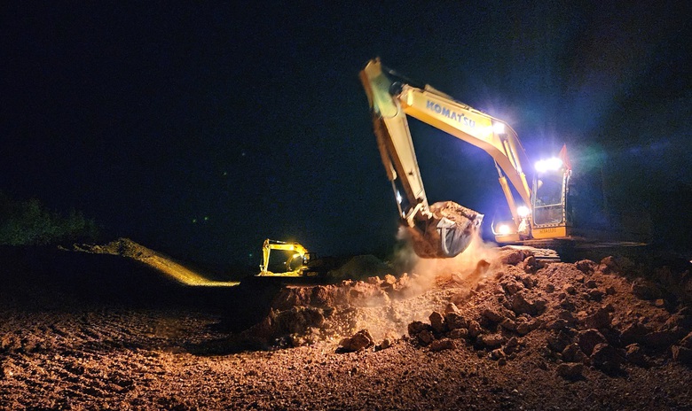 “Không ngủ” trên công trường cao tốc Khánh Hòa - Buôn Ma Thuột- Ảnh 4. “Không ngủ” trên công trường cao tốc Khánh Hòa - Buôn Ma Thuột- Ảnh 4.