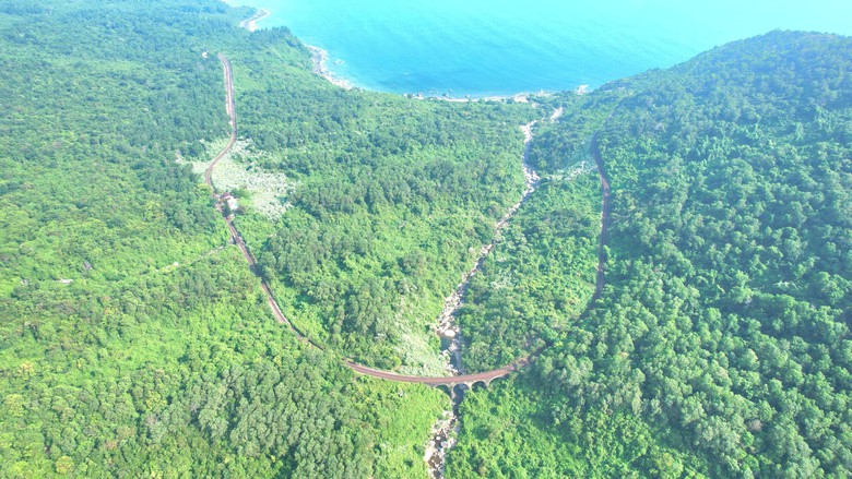 Cận cảnh cầu, hầm đường sắt qua đèo Hải Vân xuống cấp, thấm dột- Ảnh 2. Cận cảnh cầu, hầm đường sắt qua đèo Hải Vân xuống cấp, thấm dột- Ảnh 2.