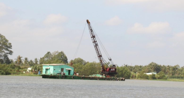 Bộ trưởng GTVT đề nghị Vĩnh Long sớm khai th&aacute;c 3 mỏ c&aacute;t phục vụ cao tốc- Ảnh 1.