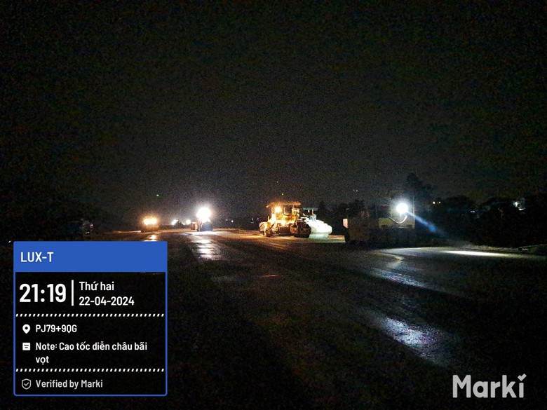 Tinh thần tương trợ l&agrave;m n&ecirc;n kỳ t&iacute;ch ở cao tốc Diễn Ch&acirc;u - B&atilde;i Vọt- Ảnh 13.