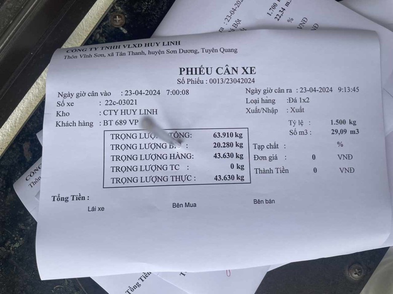 Tuy&ecirc;n Quang: Xe chở đ&aacute; qu&aacute; tải h&agrave;ng chục tấn tr&ecirc;n quốc lộ 2C- Ảnh 11.