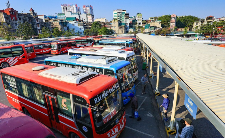 B&agrave;n giải ph&aacute;p "k&eacute;o" kh&aacute;ch v&agrave;o bến xe- Ảnh 2.