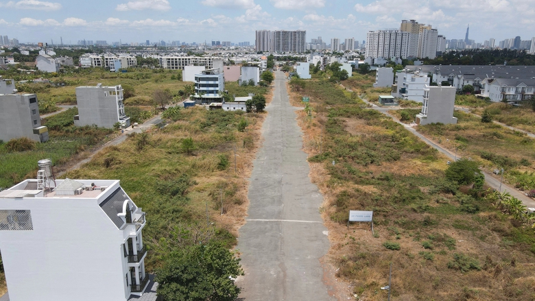 Tuyến đường l&agrave;m 8 năm vẫn đứt qu&atilde;ng ở TP Thủ Đức- Ảnh 6.