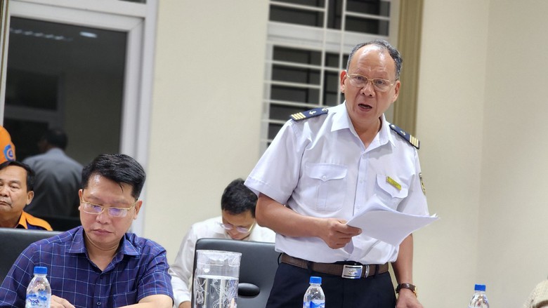 Thứ trưởng Bộ GTVT: Huy động mọi nguồn lực tìm kiếm thuyền viên mất tích vụ chìm sà lan- Ảnh 2. Thứ trưởng Bộ GTVT: Huy động mọi nguồn lực tìm kiếm thuyền viên mất tích vụ chìm sà lan- Ảnh 2.