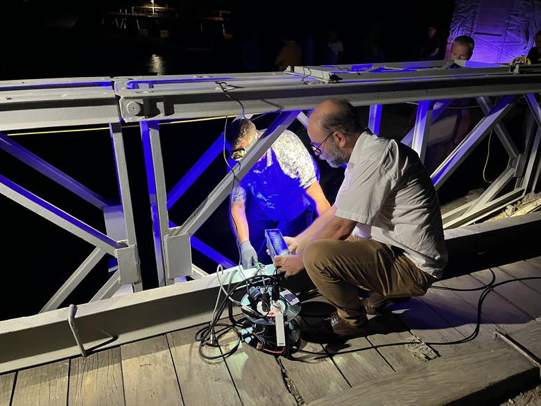 Điểm nhấn hệ thống chiếu sáng cầu Mường Thanh dịp kỷ niệm 70 năm chiến thắng Điện Biên Phủ- Ảnh 6. Điểm nhấn hệ thống chiếu sáng cầu Mường Thanh dịp kỷ niệm 70 năm chiến thắng Điện Biên Phủ- Ảnh 6.