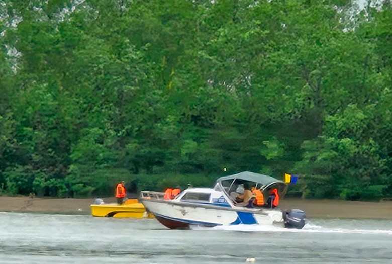 Lực lượng chức năng đang t&igrave;m kiếm 4 nạn nh&acirc;n bị mất t&iacute;ch.