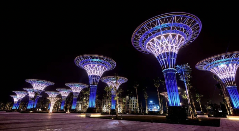 Chi&ecirc;m ngưỡng quảng trường biển Sầm Sơn trước ng&agrave;y khai hội- Ảnh 9.