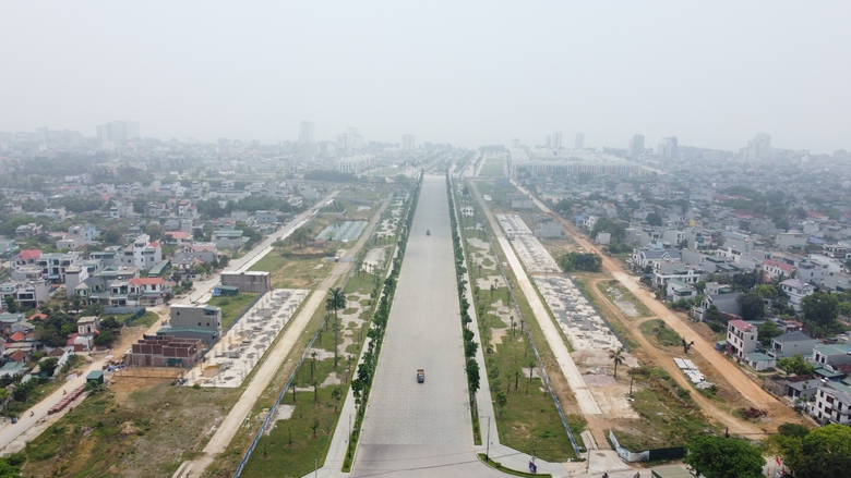 Chi&ecirc;m ngưỡng quảng trường biển Sầm Sơn trước ng&agrave;y khai hội- Ảnh 16.