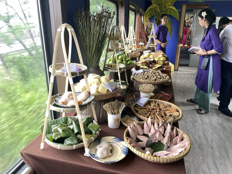 Gi&aacute; v&eacute; m&aacute;y bay cao, cơ hội để đường sắt h&uacute;t kh&aacute;ch?- Ảnh 2.