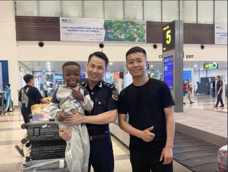 Quang Linh Vlogs bức x&uacute;c khi L&ocirc;i Con bị lợi dụng quay video- Ảnh 1.