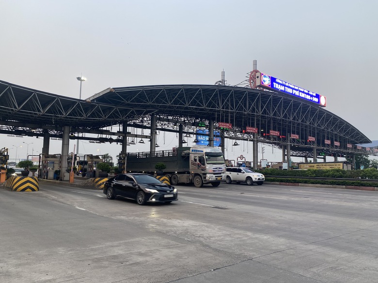 Trạm thu ph&iacute; cửa ng&otilde; Thủ đ&ocirc; th&ocirc;ng tho&aacute;ng ng&agrave;y cuối trước kỳ nghỉ lễ 30/4- Ảnh 5.