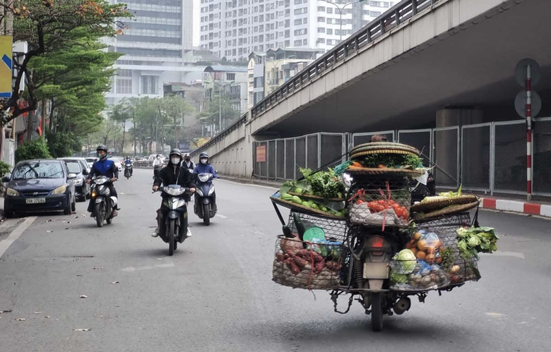 Xe m&aacute;y đua nhau đi ngược chiều, đ&aacute;nh cược t&iacute;nh mạng với tử thần- Ảnh 13.
