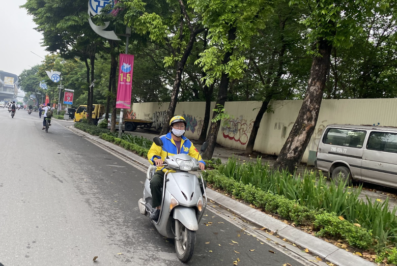 Xe m&aacute;y đua nhau đi ngược chiều, đ&aacute;nh cược t&iacute;nh mạng với tử thần- Ảnh 3.