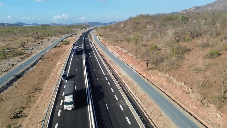 Tạm đ&oacute;ng cao tốc Cam L&acirc;m - Vĩnh Hảo từ 7h s&aacute;ng 28/4 để l&agrave;m lễ kh&aacute;nh th&agrave;nh- Ảnh 1.