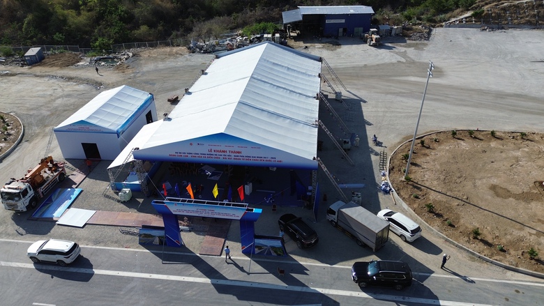 Tạm đ&oacute;ng cao tốc Cam L&acirc;m - Vĩnh Hảo từ 7h s&aacute;ng 28/4 để l&agrave;m lễ kh&aacute;nh th&agrave;nh- Ảnh 2.