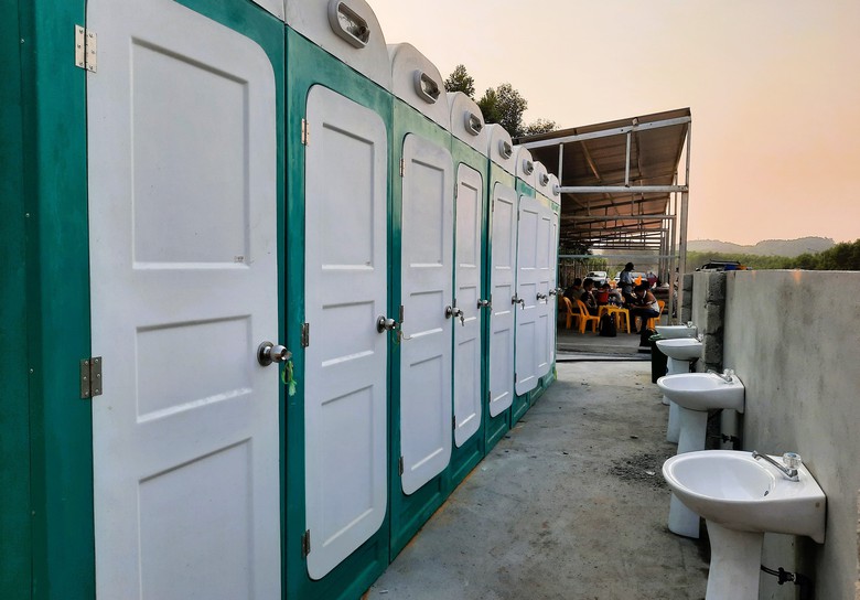 Tài xế thuận tiện ra vào trạm dừng nghỉ tại cao tốc Cam Lộ - La Sơn- Ảnh 4. Tài xế thuận tiện ra vào trạm dừng nghỉ tại cao tốc Cam Lộ - La Sơn- Ảnh 4.