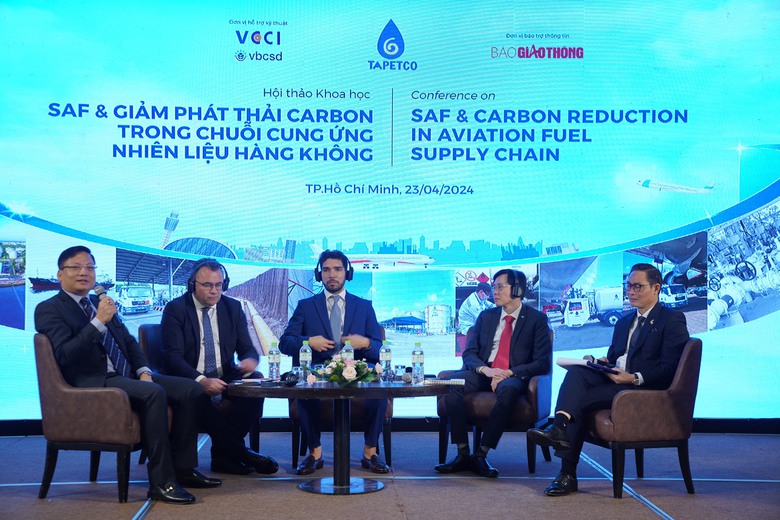 Sử dụng nhi&ecirc;n liệu h&agrave;ng kh&ocirc;ng bền vững, v&eacute; m&aacute;y bay liệu c&oacute; tăng?- Ảnh 2.