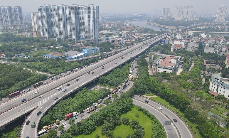 Ng&agrave;y đầu nghỉ lễ 30/4, cửa ng&otilde; Thủ đ&ocirc; tắc cứng từ s&aacute;ng sớm, nội đ&ocirc; th&ocirc;ng tho&aacute;ng- Ảnh 12.