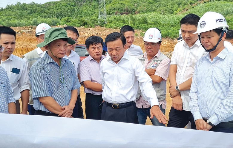 Chạy đua l&agrave;m cao tốc, k&eacute;o Bắc - Nam gần lại- Ảnh 2.