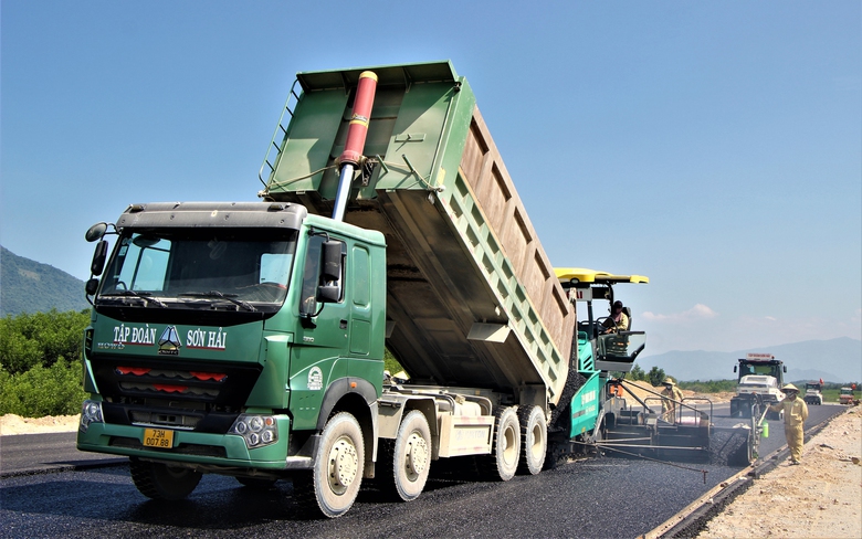 Thủ tướng: Phấn đấu ho&agrave;n th&agrave;nh cao tốc V&acirc;n Phong - Nha Trang dịp 30/4/2025- Ảnh 7.