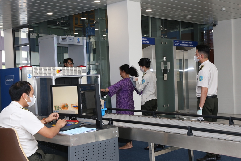 Từ s&acirc;n bay d&atilde; chiến đến cửa ng&otilde; h&agrave;ng kh&ocirc;ng T&acirc;y Bắc- Ảnh 3.