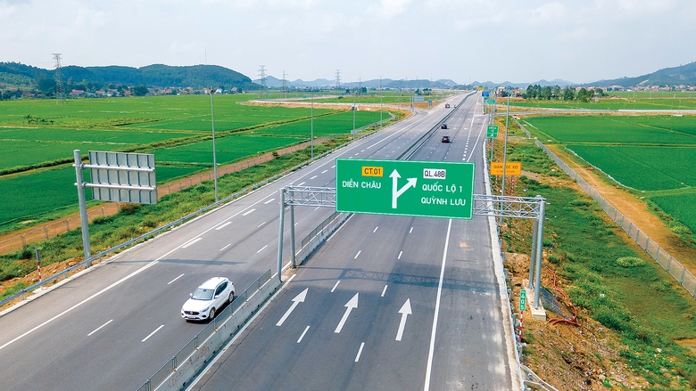 Cao tốc l&agrave;m đến đ&acirc;u hệ thống giao th&ocirc;ng th&ocirc;ng minh phải theo tới đ&oacute;- Ảnh 1.