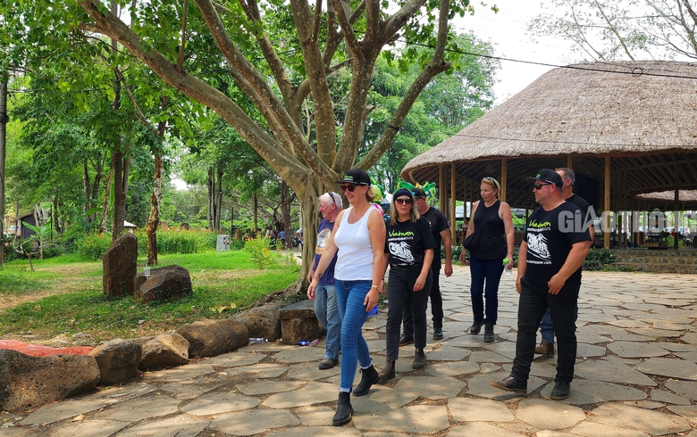 Du kh&aacute;ch đổ x&ocirc; về th&aacute;c nước đẹp nhất T&acirc;y Nguy&ecirc;n &ldquo;giải nhiệt&rdquo;- Ảnh 7.