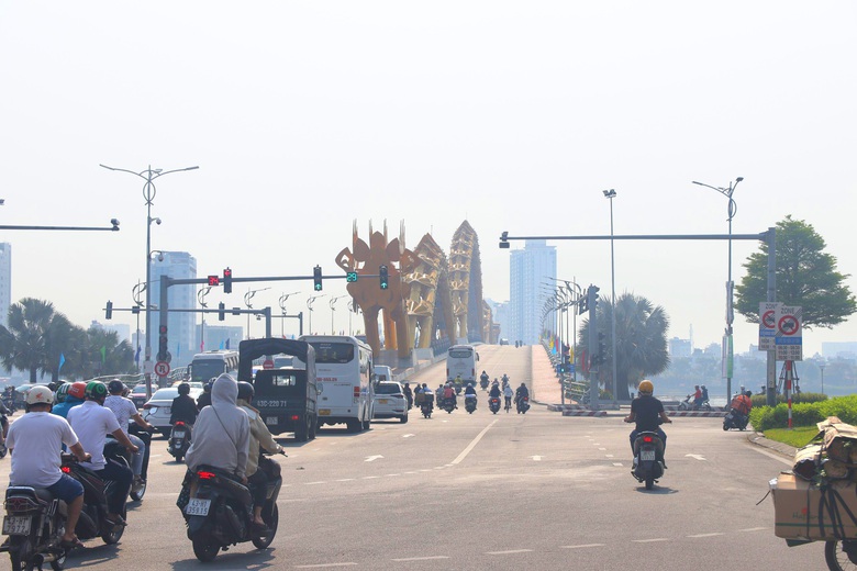 Đường phố Đ&agrave; Nẵng th&ocirc;ng tho&aacute;ng trong kỳ nghỉ lễ 30/4 - 1/5- Ảnh 7.