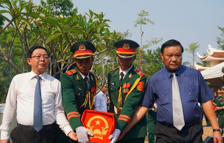 T&igrave;m kiếm liệt sỹ tại cao điểm 174: Sự hy sinh chưa bao giờ bị qu&ecirc;n l&atilde;ng- Ảnh 2.