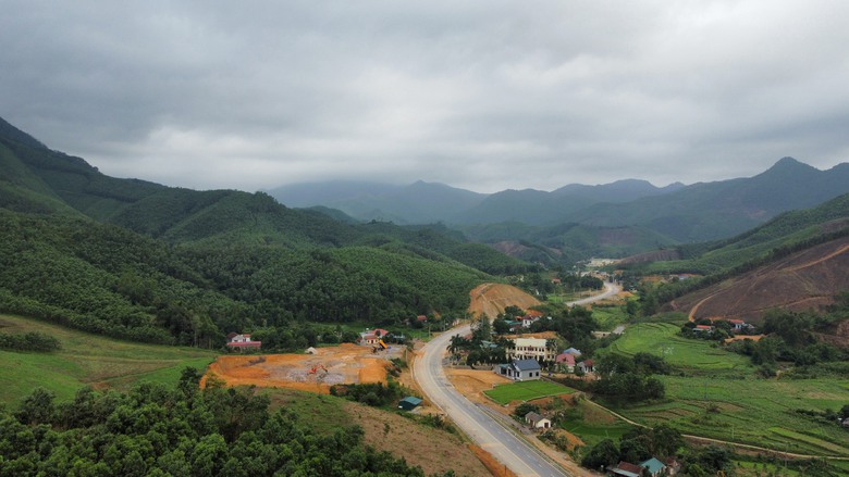 Rẻo cao th&ecirc;m cơ hội đổi đời từ hai tuyến đường hơn ngh&igrave;n tỷ- Ảnh 1.