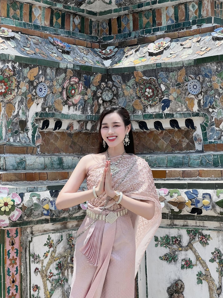 Sao Việt "trốn n&oacute;ng" 30/4-1/5: Khả Ng&acirc;n xuất ngoại, Kim Duy&ecirc;n diện bikini gợi cảm- Ảnh 1.