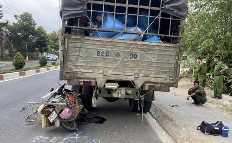 Hiện trường vụ TNGT.