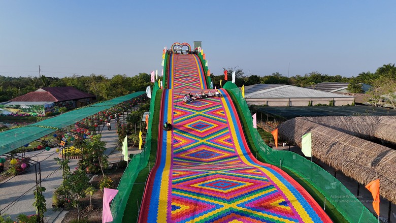 Nắng n&oacute;ng, c&aacute;c điểm du lịch ở Cần Thơ vẫn đ&ocirc;ng nghịt kh&aacute;ch- Ảnh 6.