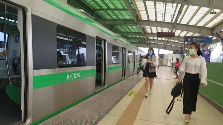 Kh&aacute;ch đi t&agrave;u điện C&aacute;t Linh - H&agrave; Đ&ocirc;ng giảm mạnh trong dịp nghỉ lễ 30/4- Ảnh 1.