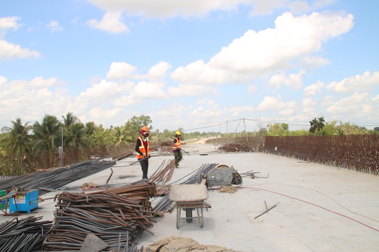 G&aacute;c t&igrave;nh ri&ecirc;ng, dồn sức thi c&ocirc;ng cao tốc Cần Thơ - C&agrave; Mau- Ảnh 3.